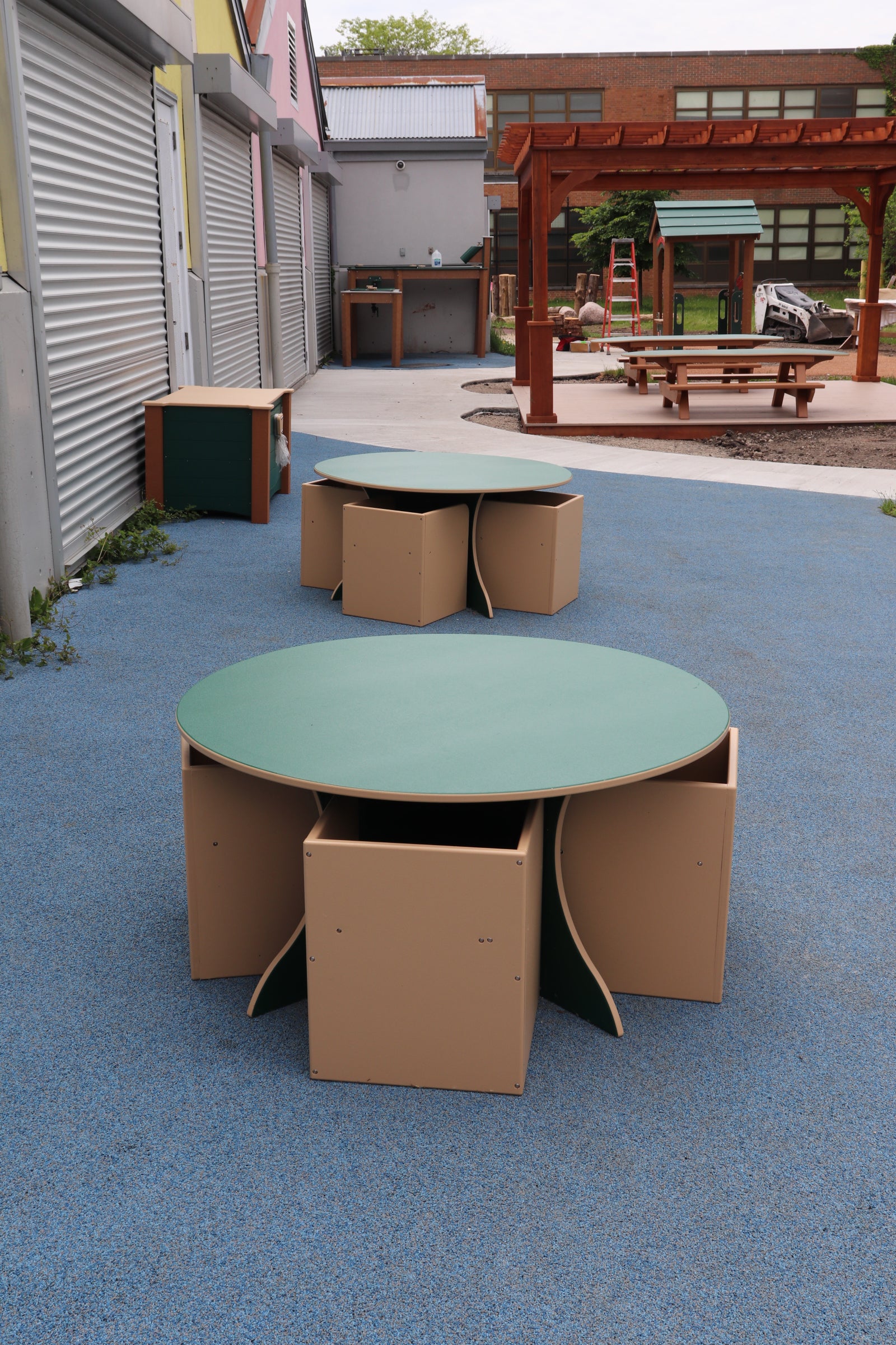 HDPE Table With Cube Chairs - Schoolscapes US